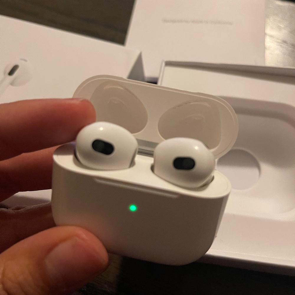 AirPods Pro 3rd generation like  new !